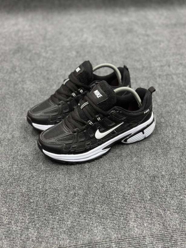 کفش مدرن و ترند Nike P6000